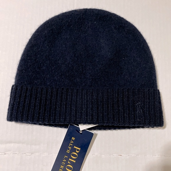 POLO RALPH LAUREN MERINO WOOL CLASSIC BEANIE
PIPER NAVY - Picture 2 of 5